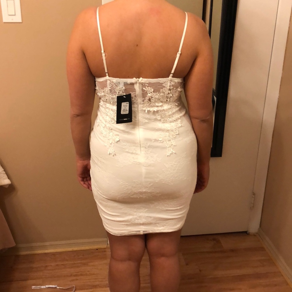Embroidered mesh/lace dress - Picture 4 of 4